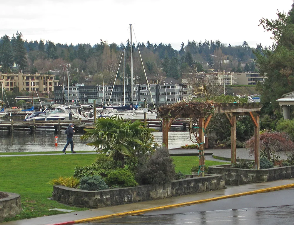 Kirkland waterfront park and Lake Washington